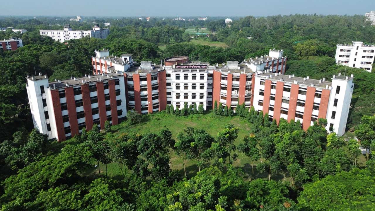 বেরোবিতে পদোন্নতি বঞ্চিত বিএনপিপন্থি কর্মকর্তারা