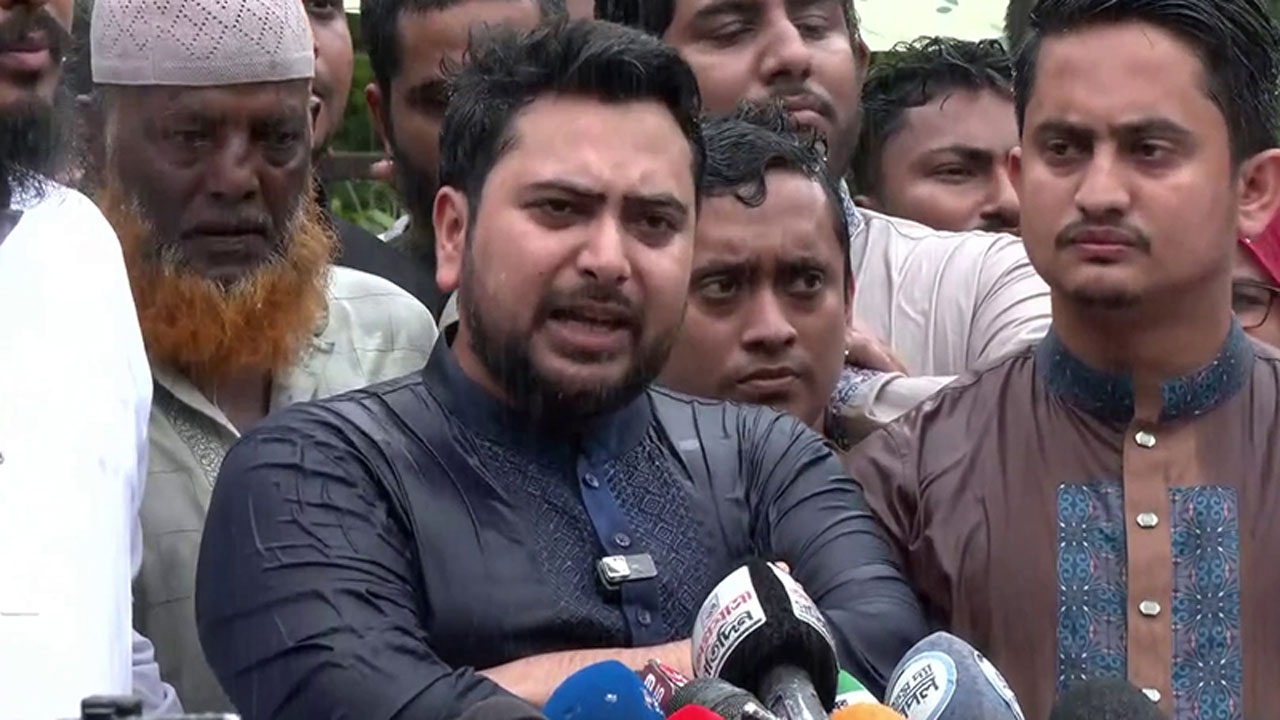 গণঅভ্যুত্থানের আকাঙ্ক্ষা বাস্তবায়নে সরকারকে পদক্ষেপ নিতে হবে: নাহিদ