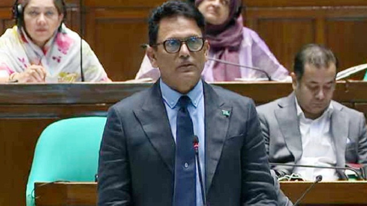শিক্ষার্থীদের কাছে দুঃখ প্রকাশ করলেন শিক্ষামন্ত্রী