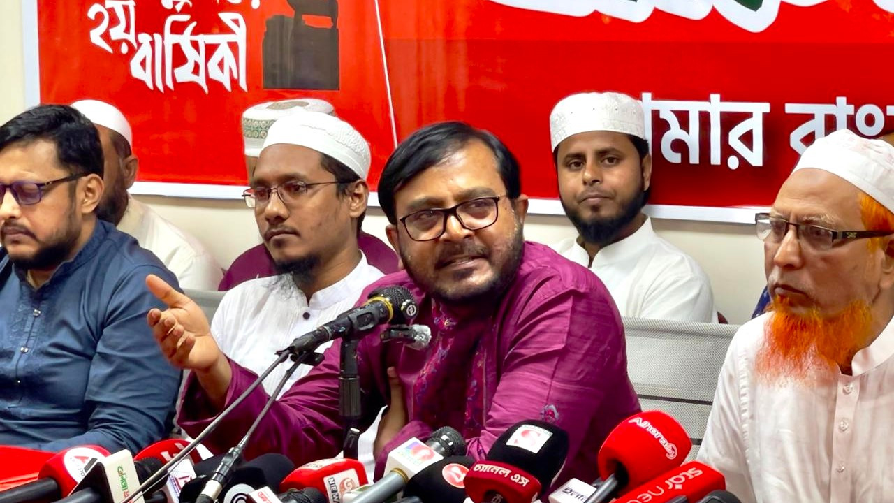 ৫ আগস্টের বীভৎসতার বিরুদ্ধে জনগণ রাস্তায় নেমেছে: মজিবুর রহমান মঞ্জু