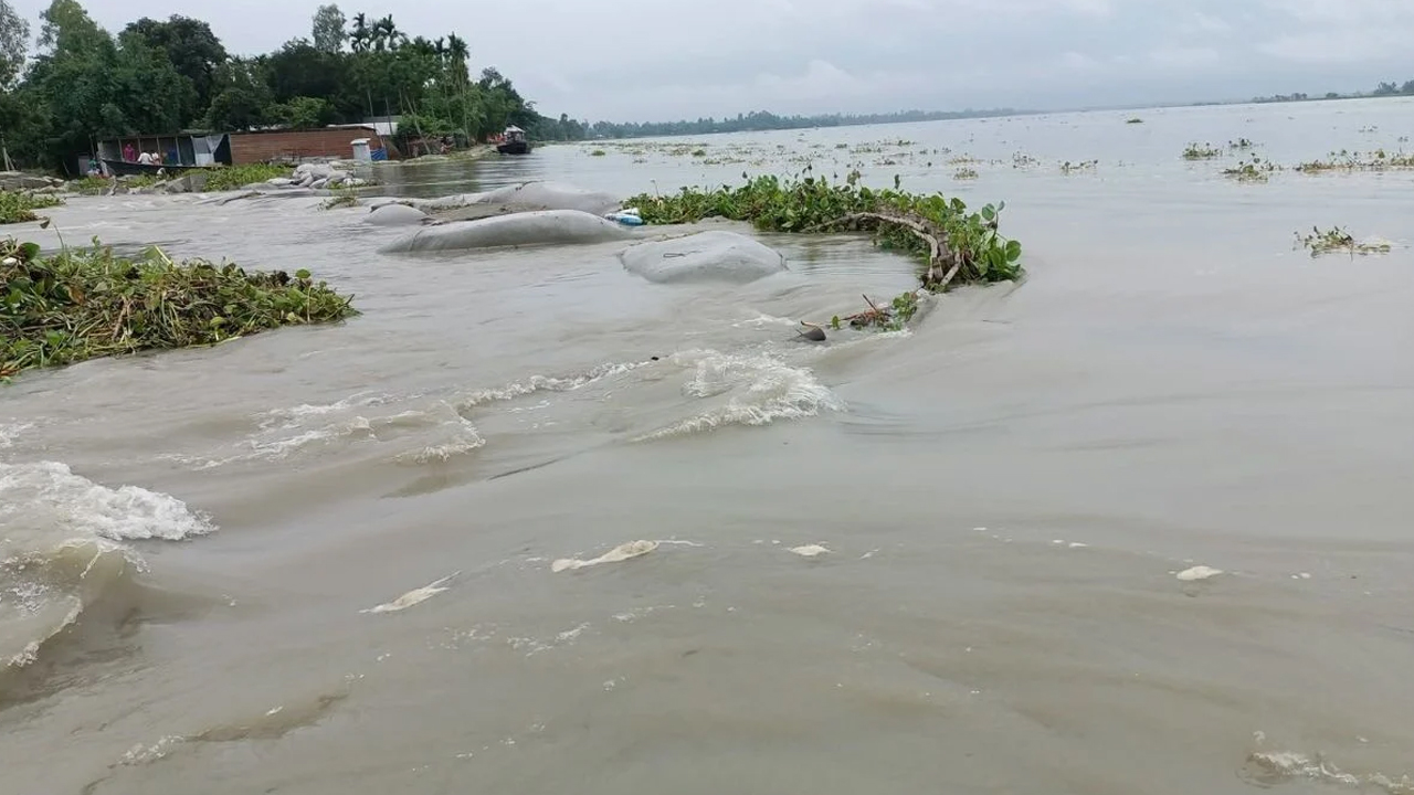 ৭২ ঘণ্টায় দেশের ৫ জেলায় বন্যার শঙ্কা