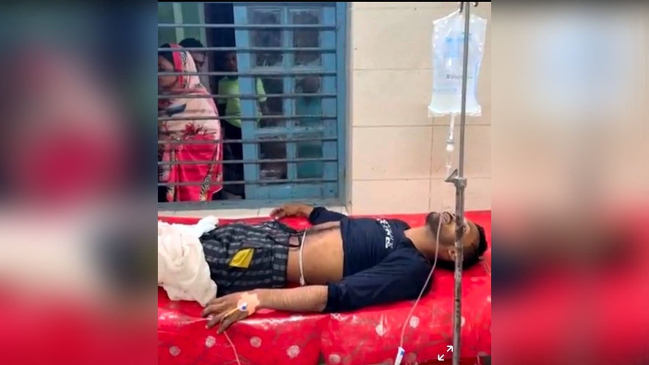 চলন্ত ট্রেনের নিচে ঝাঁপ, যুবকের দুই পা বিচ্ছিন্ন