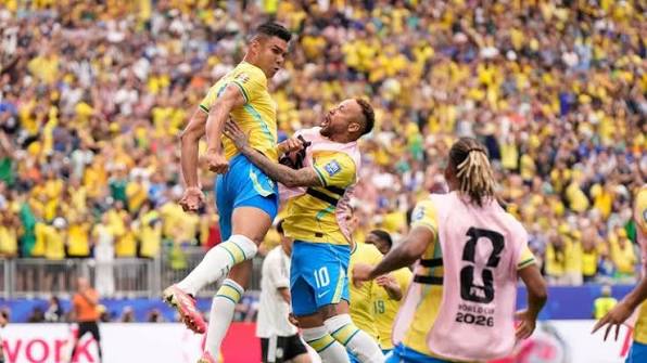 Brazil edge past Japan with last-gasp
winner to reach round of 16