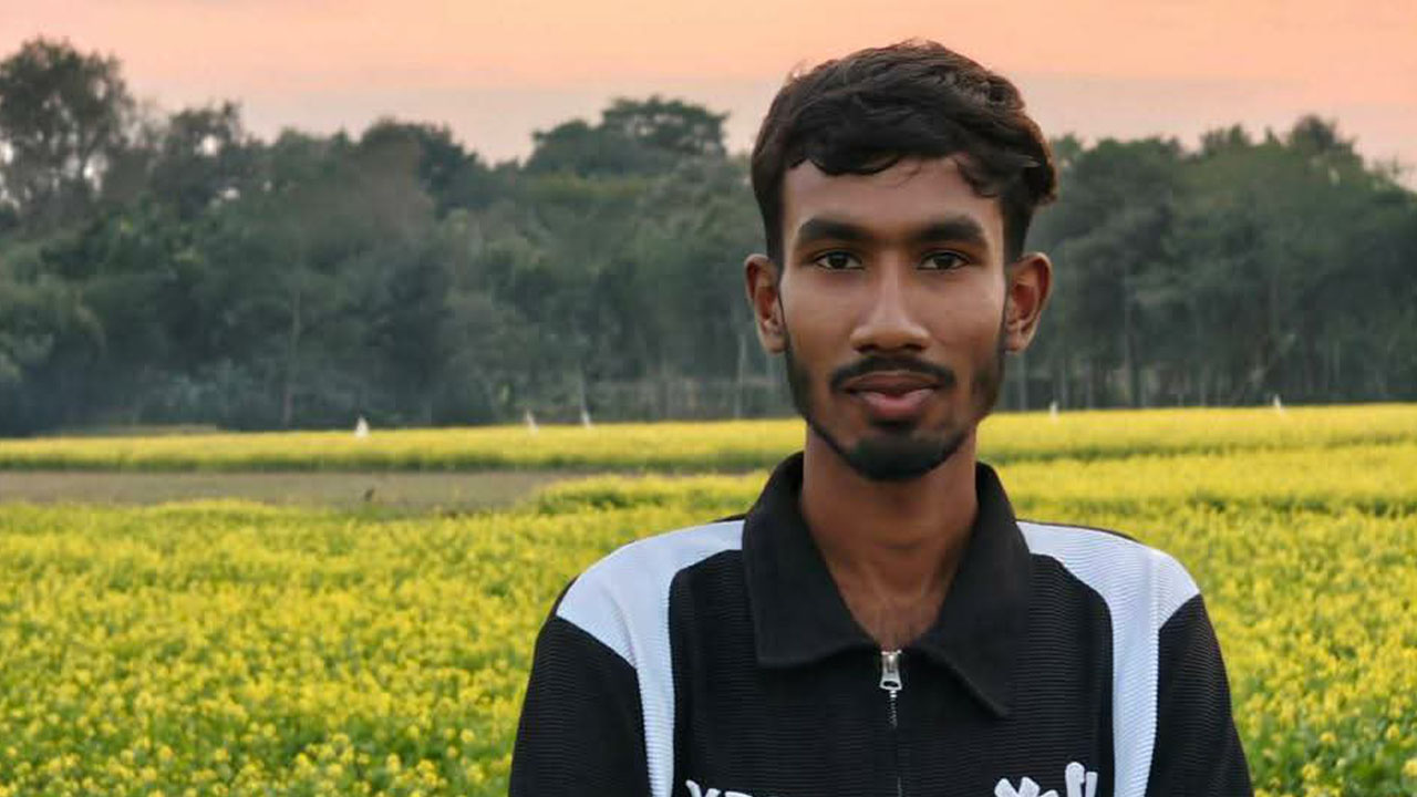 প্রবাসী স্বজনকে আনতে যাওয়ার পথে প্রাণ গেল যুবকের