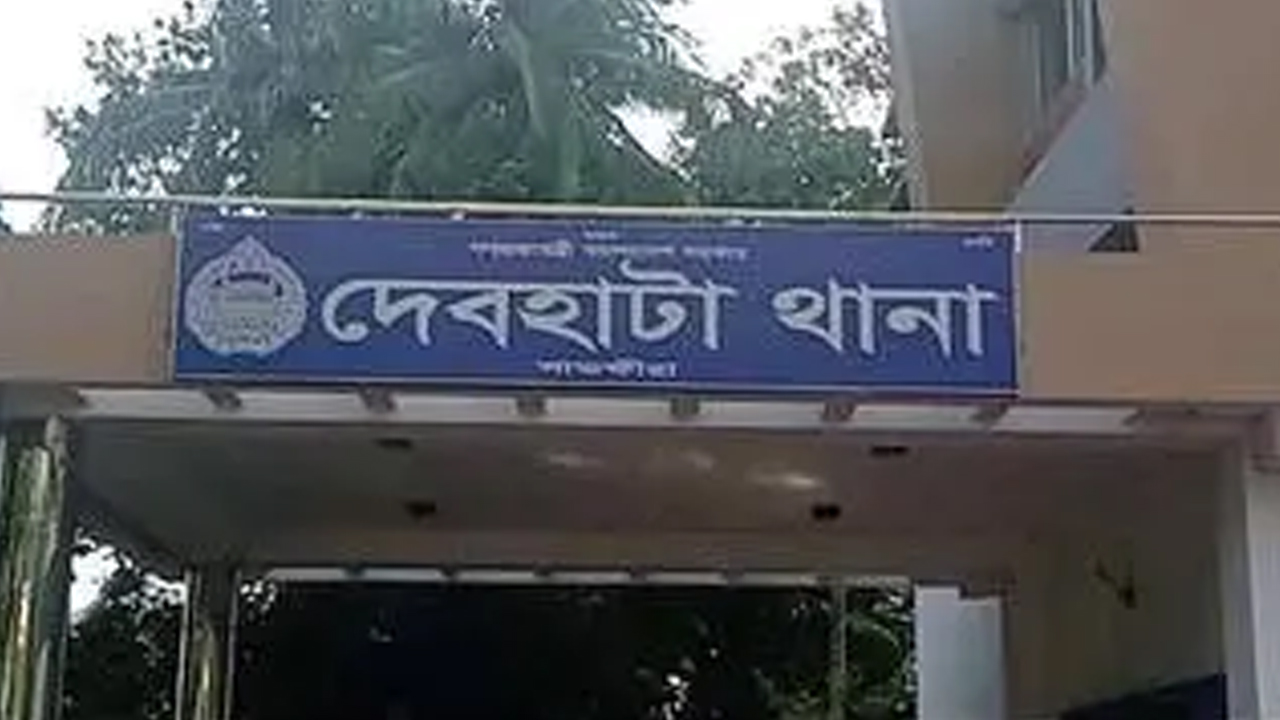 সাতক্ষীরায় শয়নকক্ষ থেকে প্রবাসী নারীর ঝুলন্ত মরদেহ উদ্ধার
