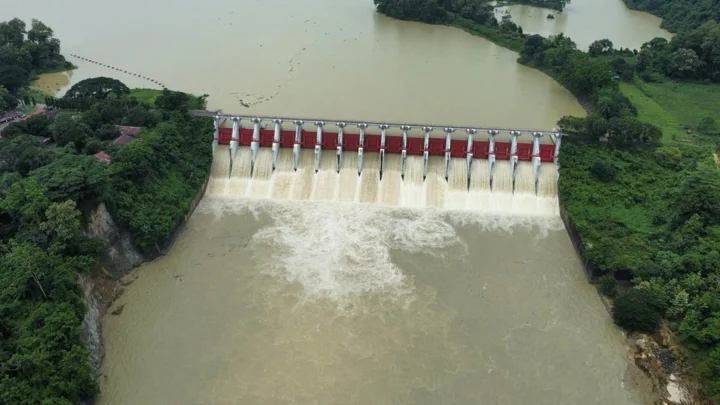 কাপ্তাই হ্রদে পানি বাড়ায় ১৬ জলকপাট ৩ ফুট করে খোলা