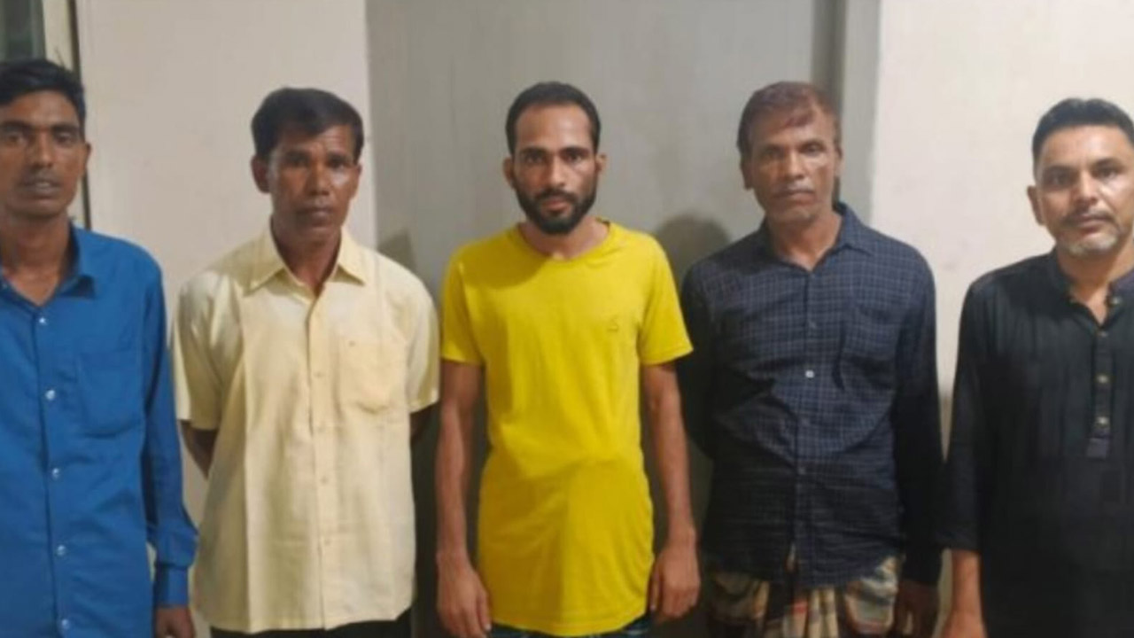 শেরপুরে নিষিদ্ধ আ.লীগের মিছিল থেকে আটক ৫