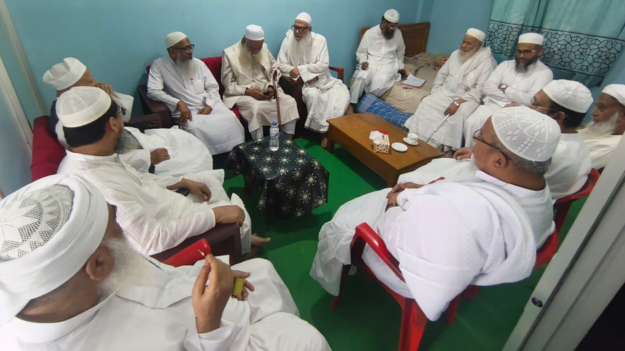 ইসলামি রাজনৈতিক দলের শীর্ষ নেতাদের সঙ্গে বৈঠকে হেফাজতে ইসলাম