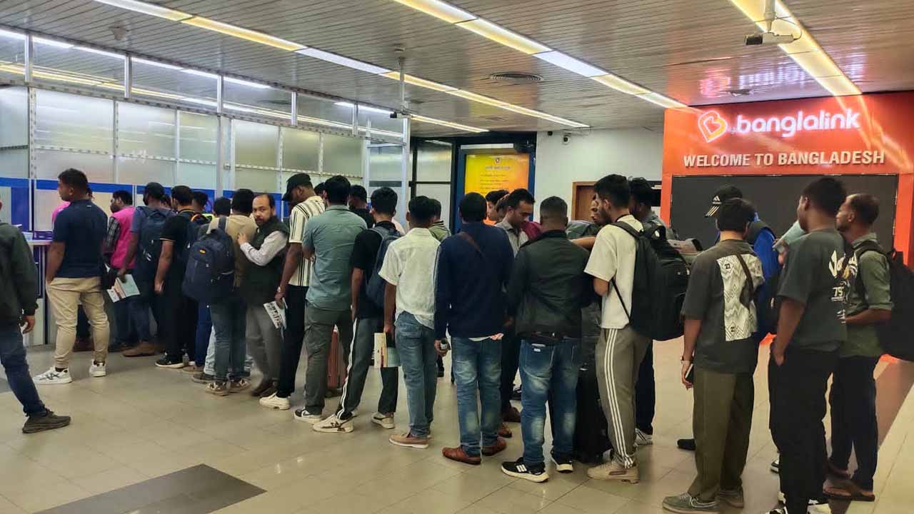 কম্বোডিয়া থেকে এক মাসে ফিরলেন ৫৮৩ বাংলাদেশি