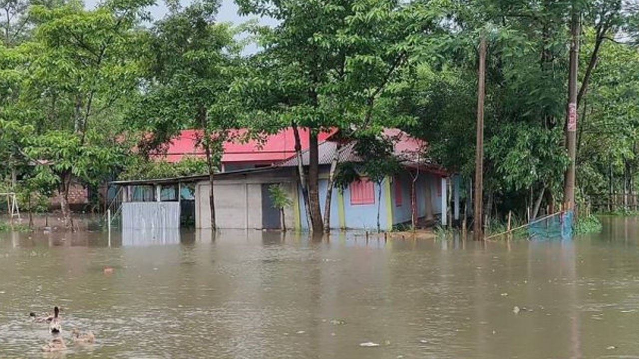 সিলেটে টানা বৃষ্টি ও উজানের ঢলে বন্যার শঙ্কা