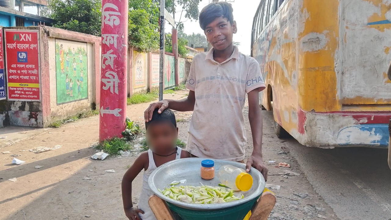 আমারও স্কুলে যেতে ইচ্ছে করে, ১২ বছরের আরমানের আকুতি