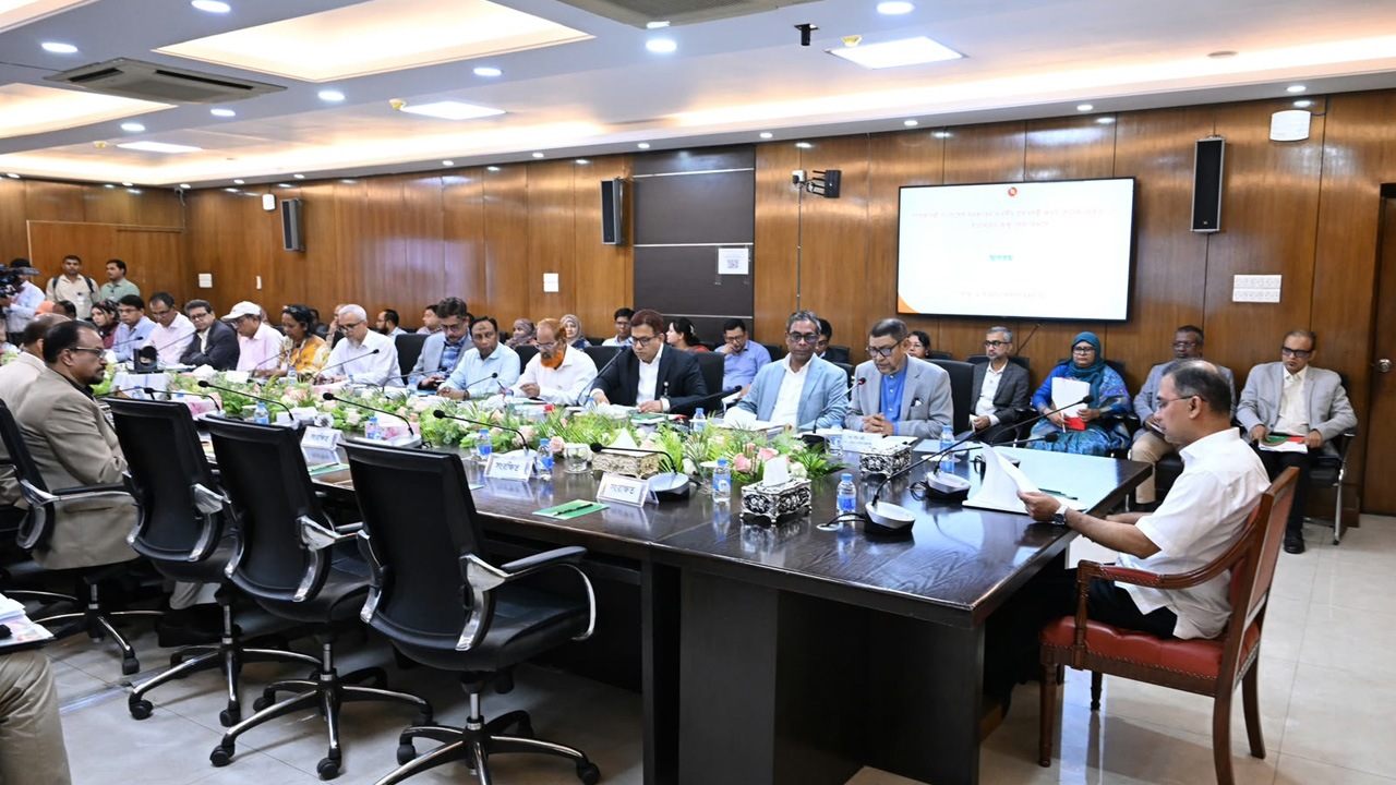 প্রান্তিক মানুষের স্বাস্থ্যসেবা নিশ্চিত করতে প্রধানমন্ত্রীর একগুচ্ছ নির্দেশনা