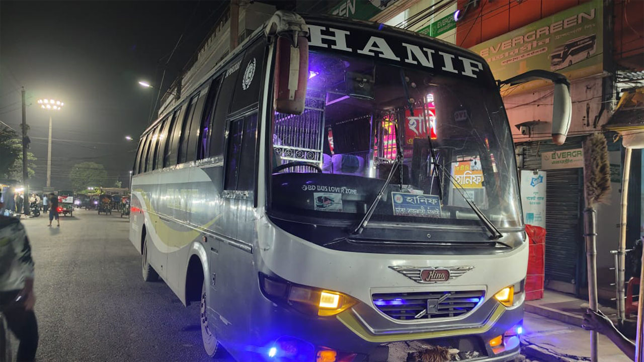 ২৮ ঘণ্টা পর রাজশাহীর সঙ্গে সারা দেশের বাস চলাচল শুরু