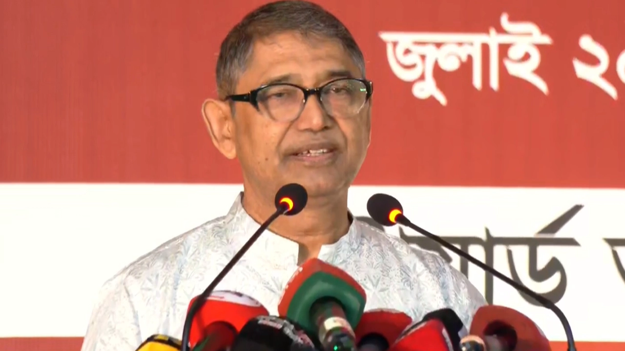 একাত্তরে বিতর্কিত ভূমিকার দায় স্বীকার করে জাতির কাছে ক্ষমা চান: মুক্তিযুদ্ধমন্ত্রী