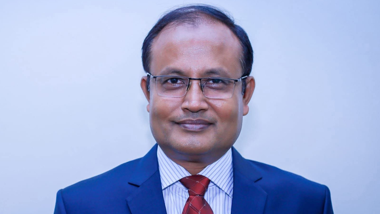 ৫ দিনের সফরে চীন গেলেন ঢাবি উপাচার্য