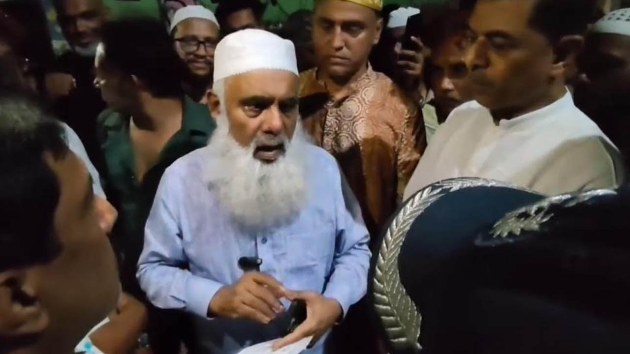 ‘স্কুলছাত্র গুলি খাবে, তারপরও আপনি ওসি থাকবেন, এটা ঠিক না’