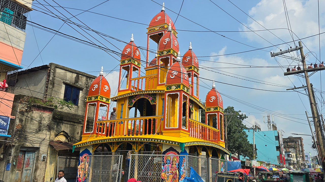 ৪০০ বছর ধরে প্রবহমান ধামরাইয়ের ঐতিহ্যবাহী রথ