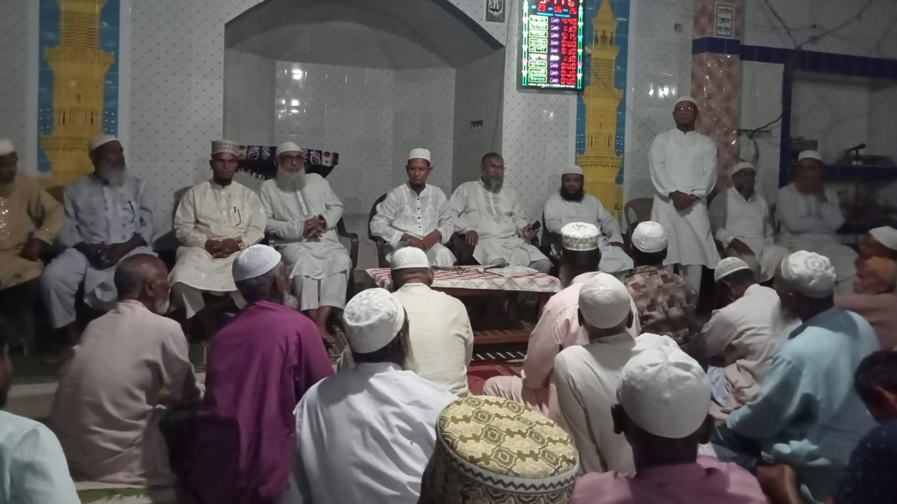 মসজিদে দলীয় সভা নিয়ে ব্যাখ্যা দিলেন জামায়াতের উপজেলা আমীর