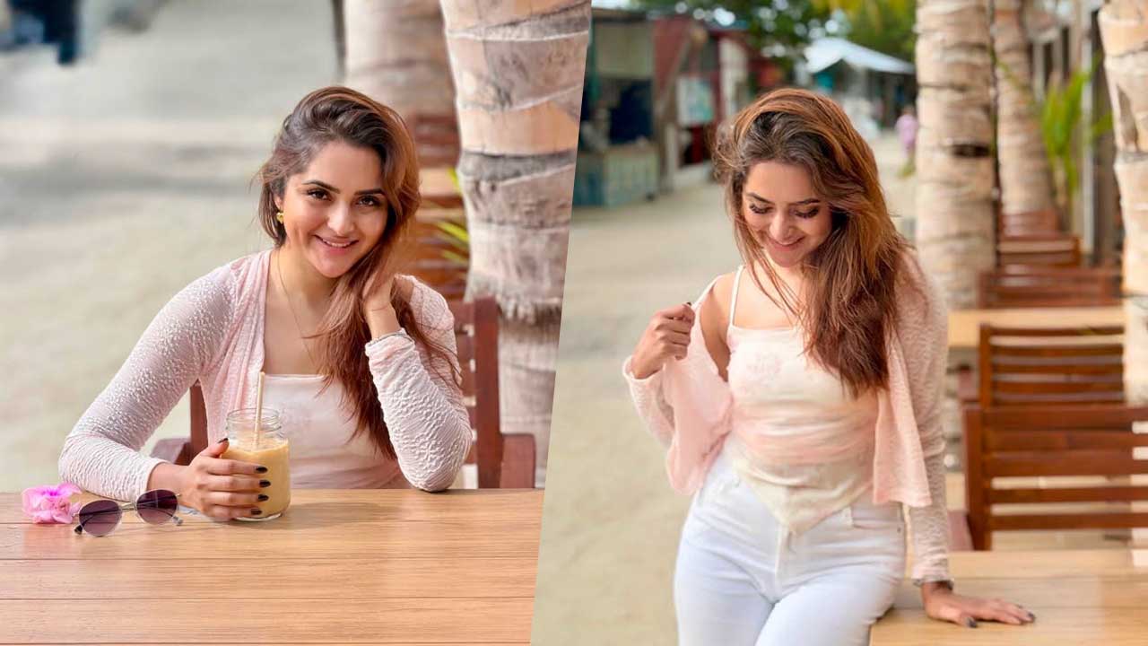 কেয়া পায়েলের ‘সানি ডে’ ফটোশুট