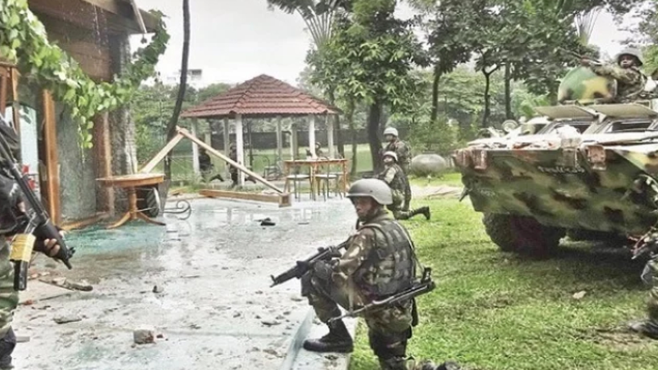 হোলি আর্টিজান হামলার ১০ বছর আজ