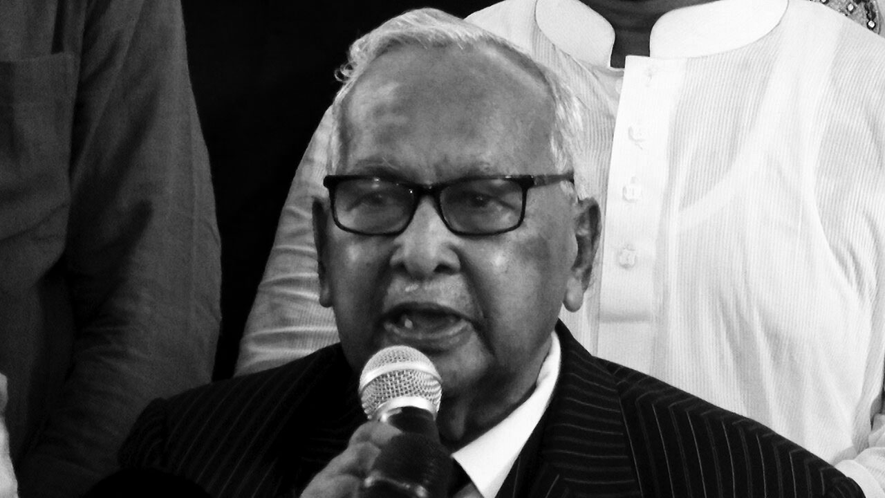 ব্যারিস্টার জমির উদ্দিন সরকার মারা গেছেন