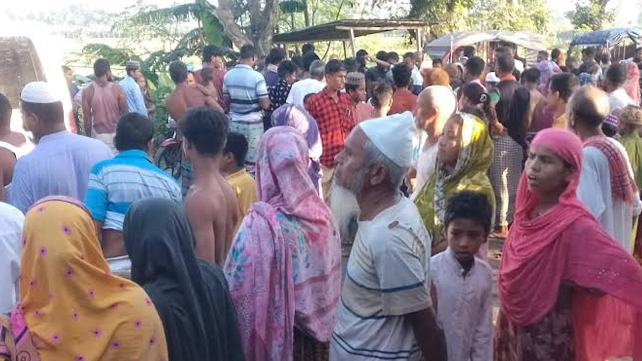 কর্মস্থলে যাওয়ার পথে প্রাণ গেল ইপিজেড কর্মীর