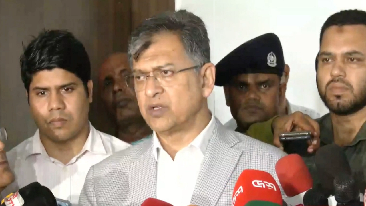 ছয় জেলায় সেনা মোতায়েনের কারণ জানালেন স্বরাষ্ট্রমন্ত্রী
