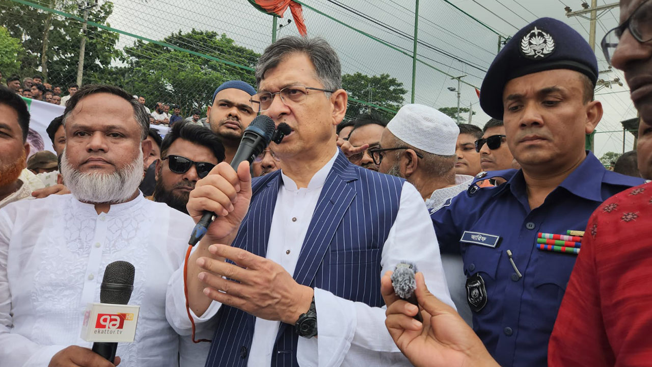 জরিপ শেষে বন্যায় ক্ষতিগ্রস্তদের পুনর্বাসন করা হবে: স্বরাষ্ট্রমন্ত্রী
