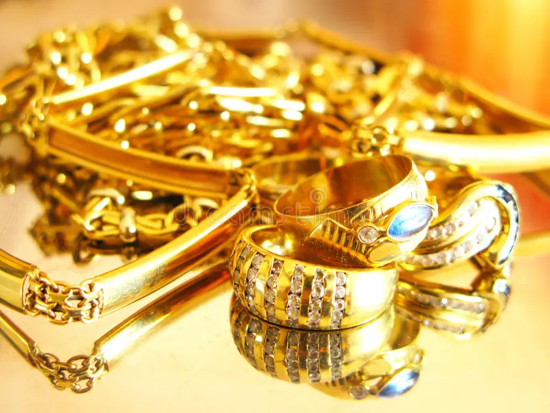 Gold prices reduces again