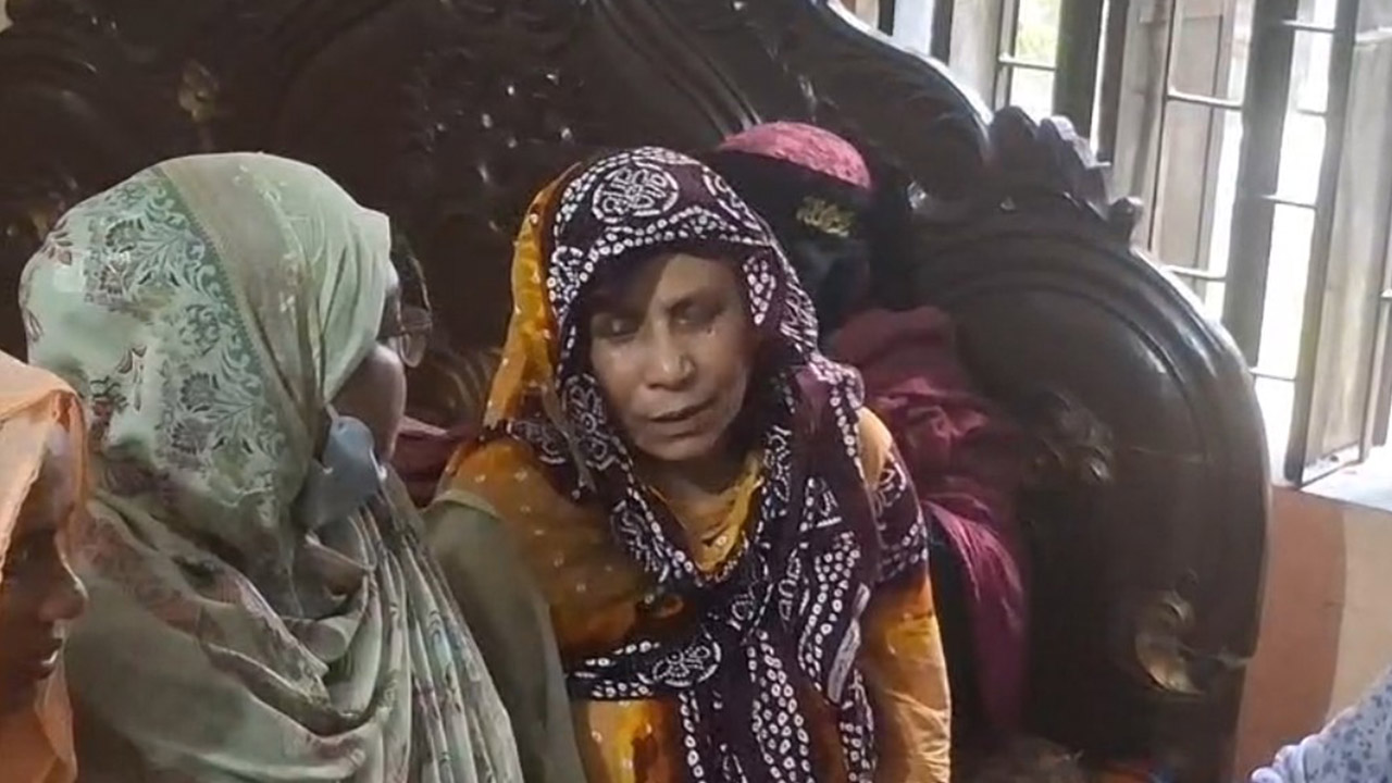 ইতালিতে ট্রিপল মার্ডার: একমাত্র ছেলে বেঁচে নেই জানেন না মা