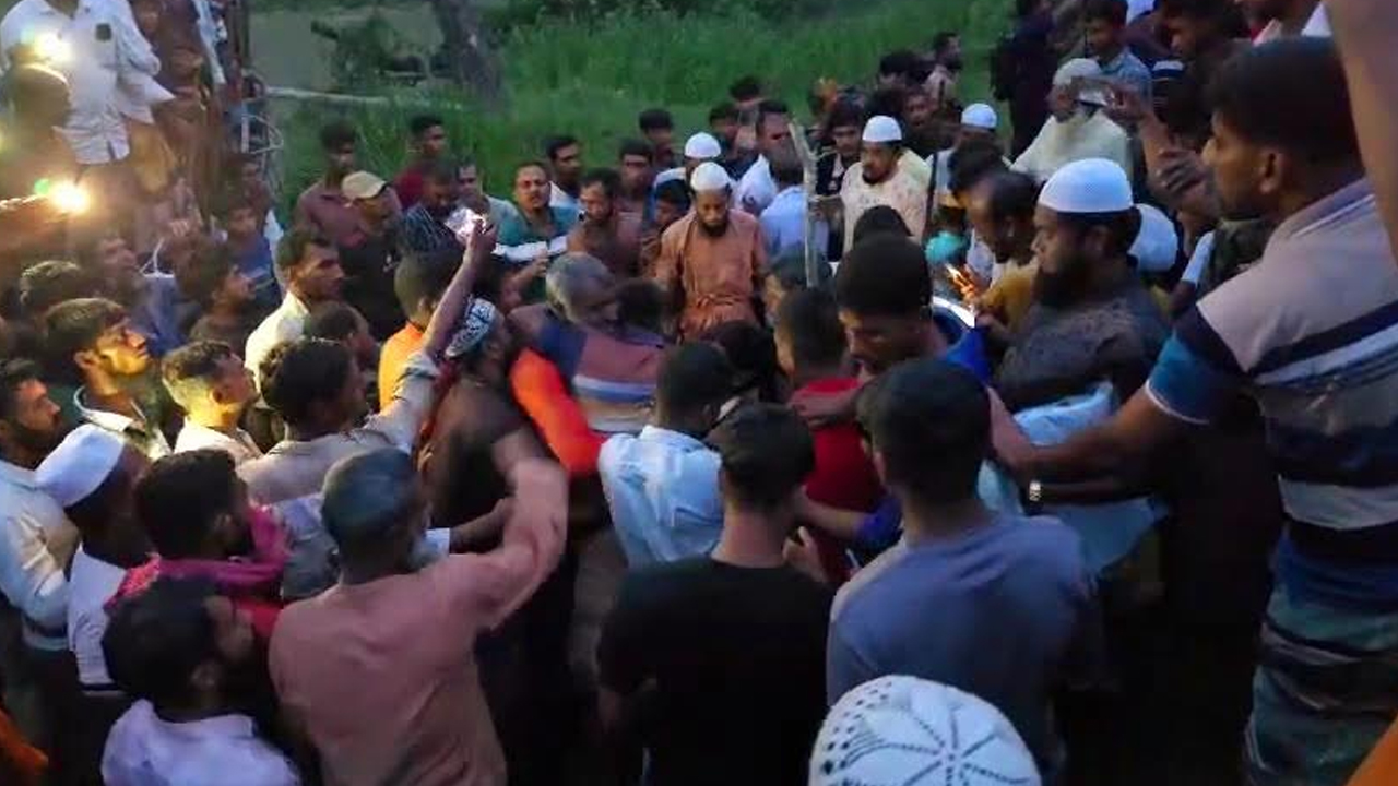 ট্রলারডুবির চার দিন পর মিলল জেলের লাশ