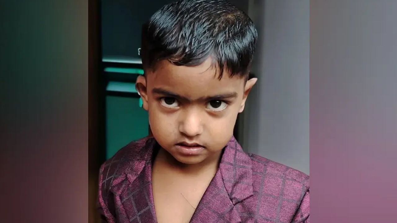 ভৈরবে কুকুরের খাওয়া বিস্কুট খেয়ে জলাতঙ্কে শিশুর মৃত্যু