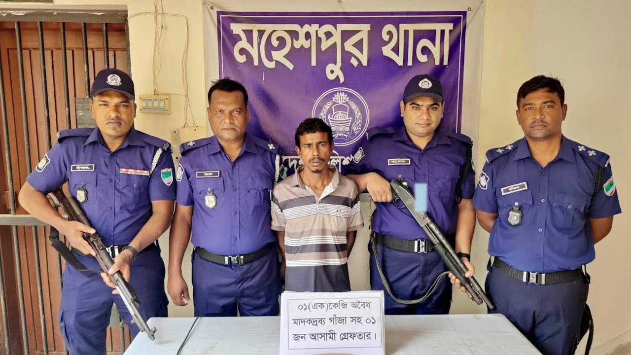 ঝিনাইদহে গাঁজাসহ মাদক কারবারি গ্রেপ্তার