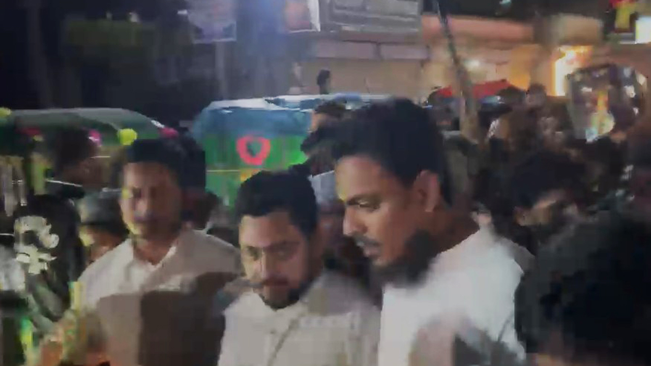 সাভারে এনসিপির সমাবেশে ককটেল হামলা