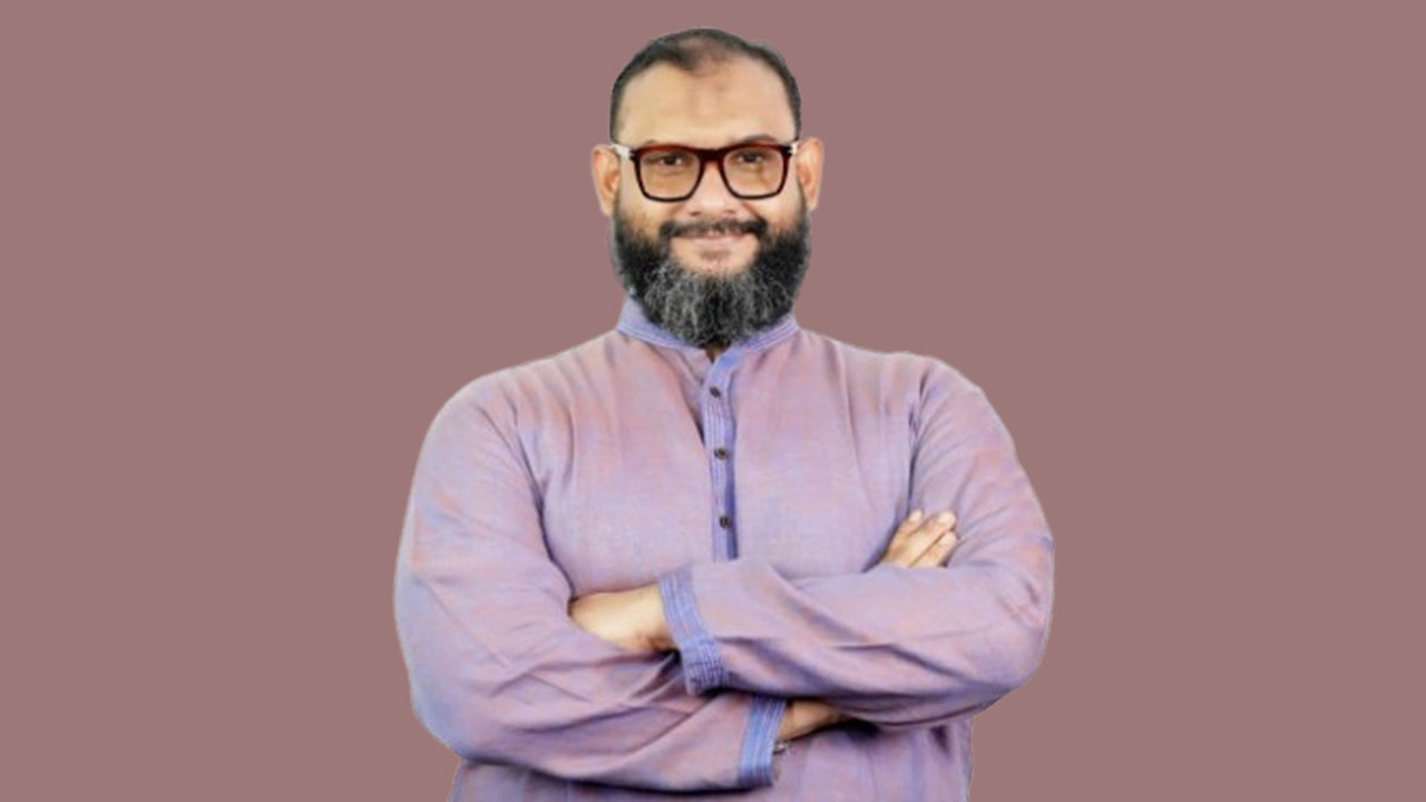 ফেসবুক লাইভ চলাকালে ব্যারিস্টার আরমানের মোবাইল চুরি