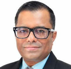 সময় কম, সম্ভাবনা বিশাল
