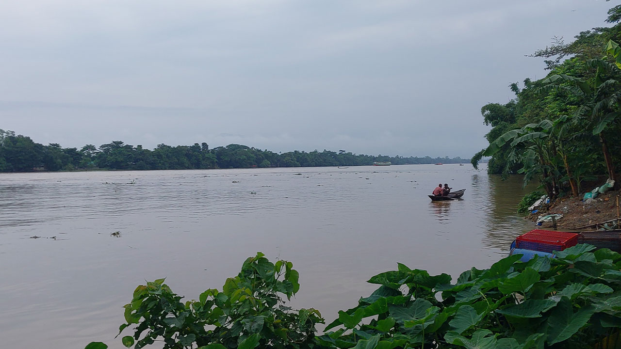 বৃষ্টি ও পাহাড়ি ঢলে সুনামগঞ্জে বাড়ছে নদনদীর পানি