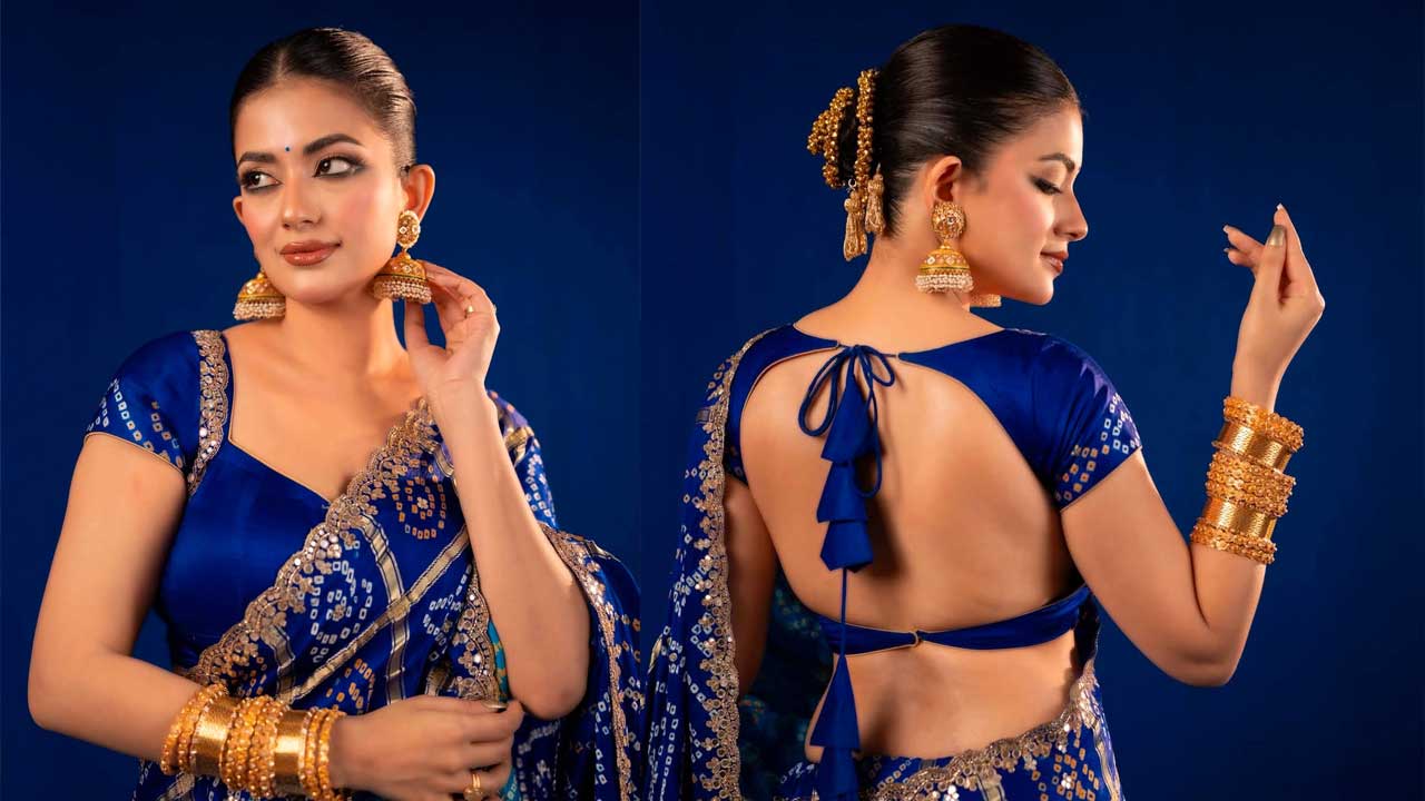 নীল শাড়িতে ঝড় তুললেন মন্দিরা, বললেন ‘মনে শুধু তোমারই নাম’