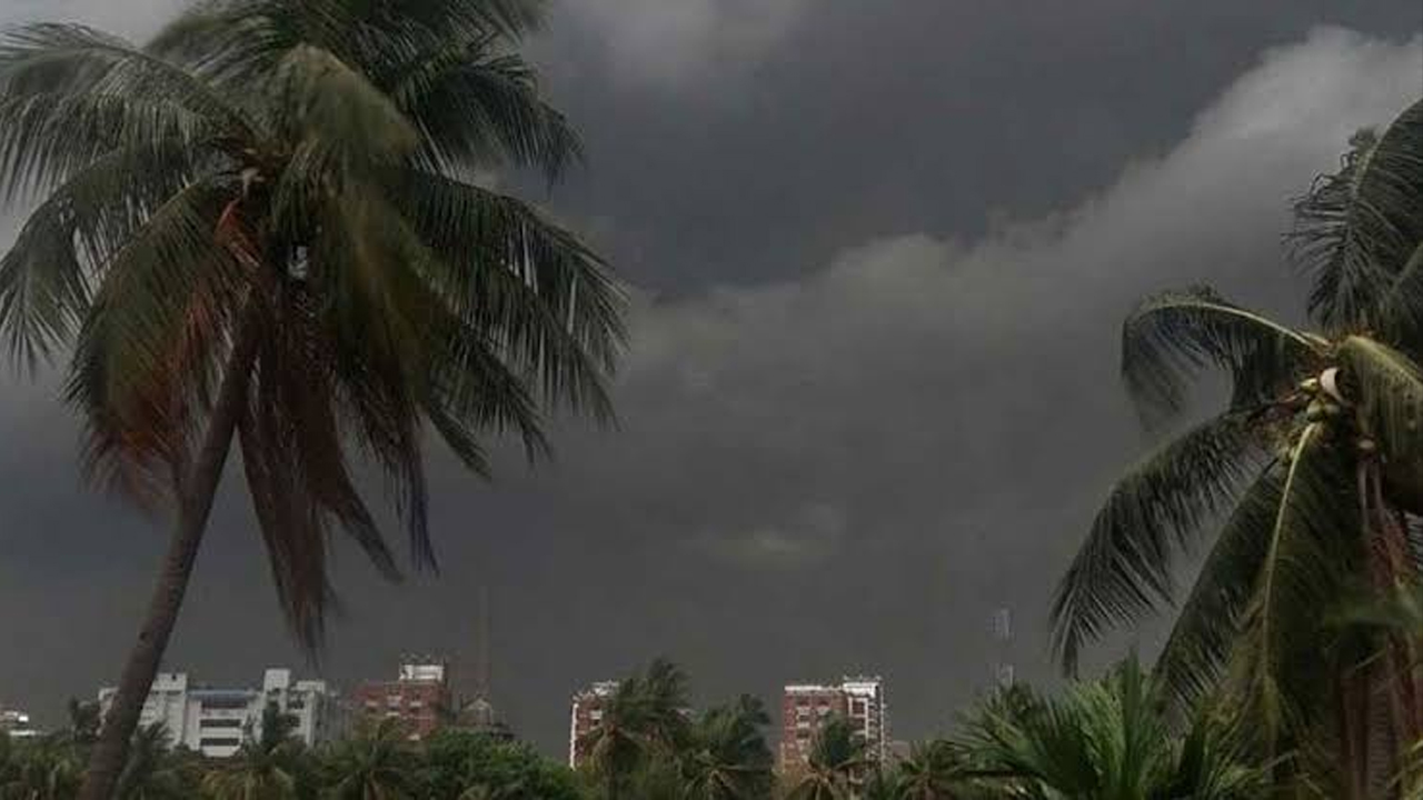 দুপুরের মধ্যে ৬ অঞ্চলে ঝড়বৃষ্টির শঙ্কা