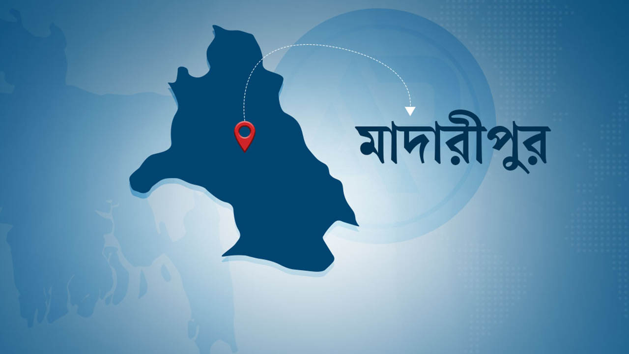 হাঁসের জন্য ঝিনুক আনতে গিয়ে পানিতে ডুবে গৃহবধূর মৃত্যু