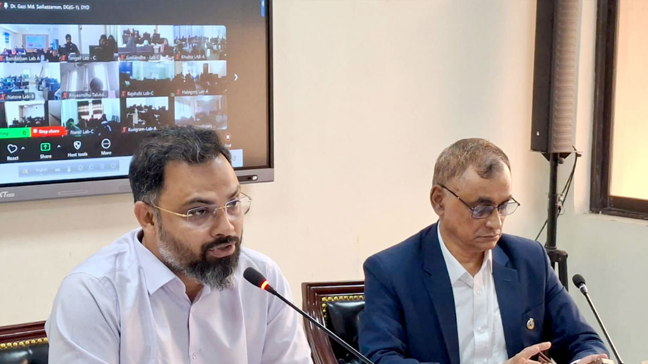 দেশজুড়ে ফ্রিল্যান্সিং কোর্সের উদ্বোধন করলেন যুব ও ক্রীড়া প্রতিমন্ত্রী