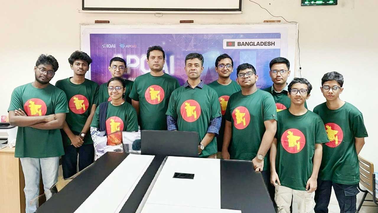 প্রথম এশিয়া-প্যাসিফিক এআই অলিম্পিয়াডে বাংলাদেশের তিনটি স্বর্ণপদক লাভ