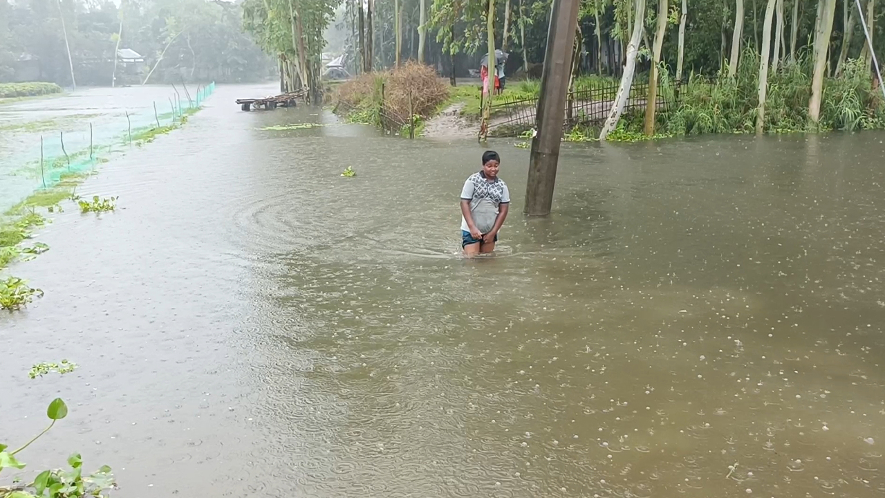 দুধকুমার নদের পানি দুই ঘণ্টায় বেড়েছে সাত সেন্টিমিটার