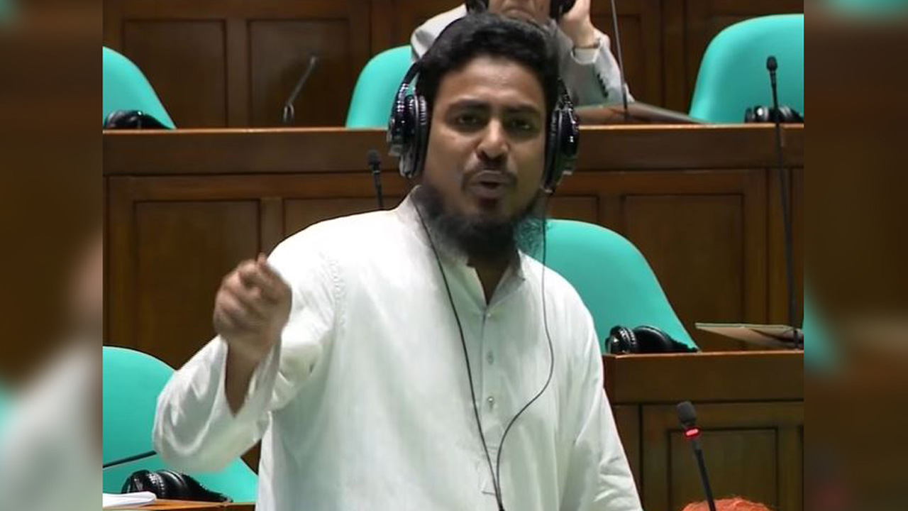 বিএনপি কি একদলীয় শাসনব্যবস্থা তৈরি করতে চায়: সংসদে আখতারের প্রশ্ন