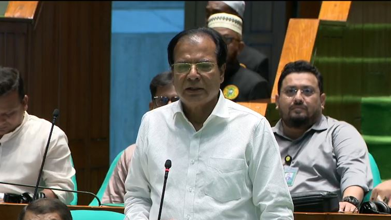 বন্যা-পাহাড়ধসে এখন পর্যন্ত ৩০ জন মারা গেছেন: ত্রাণমন্ত্রী