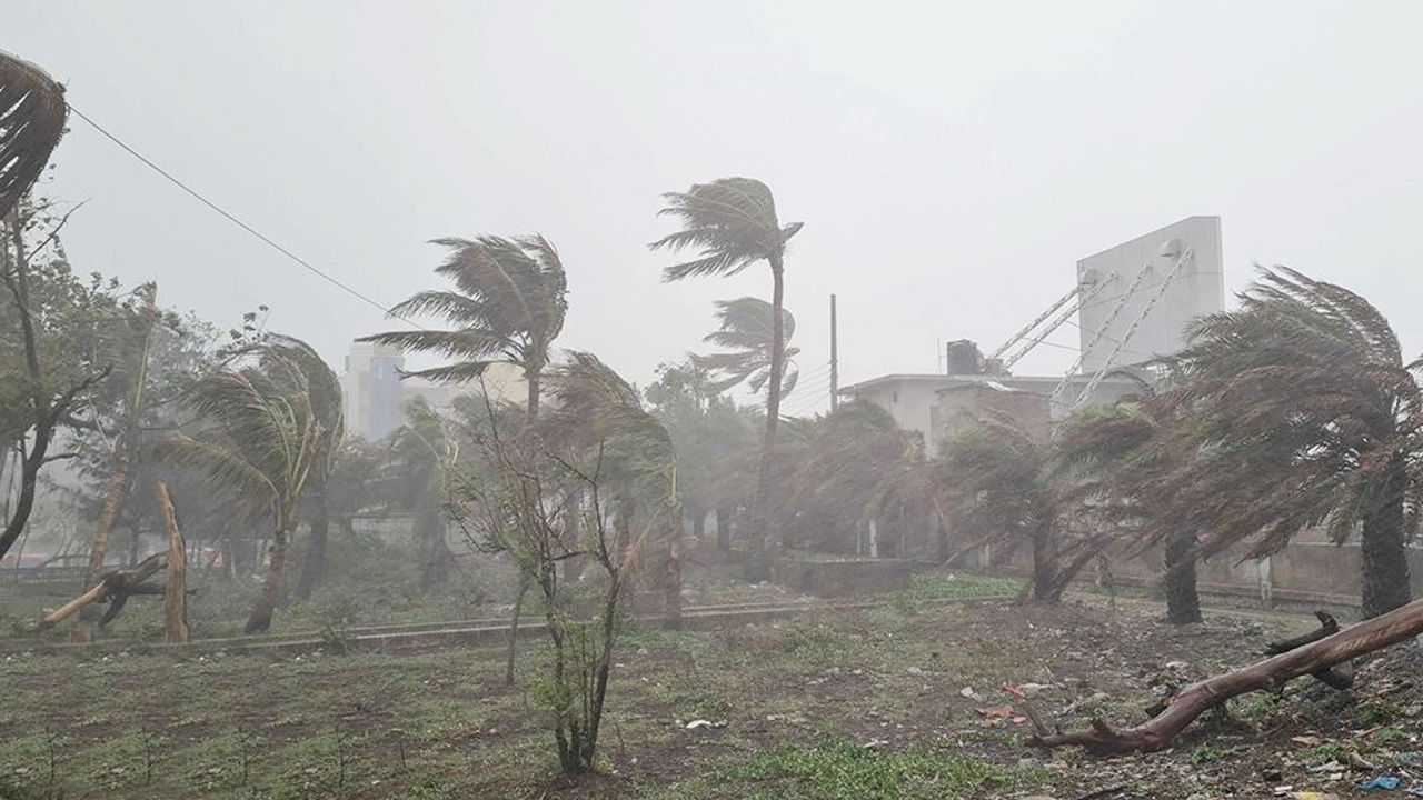 রাত ১টার মধ্যে ৭ জেলায় কালবৈশাখী ঝড়ের শঙ্কা