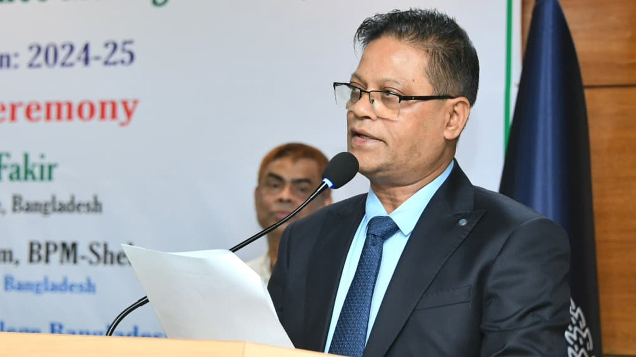 পুলিশিংকে জ্ঞানভিত্তিক ও প্রযুক্তিনির্ভর হতে হবে: আইজিপি