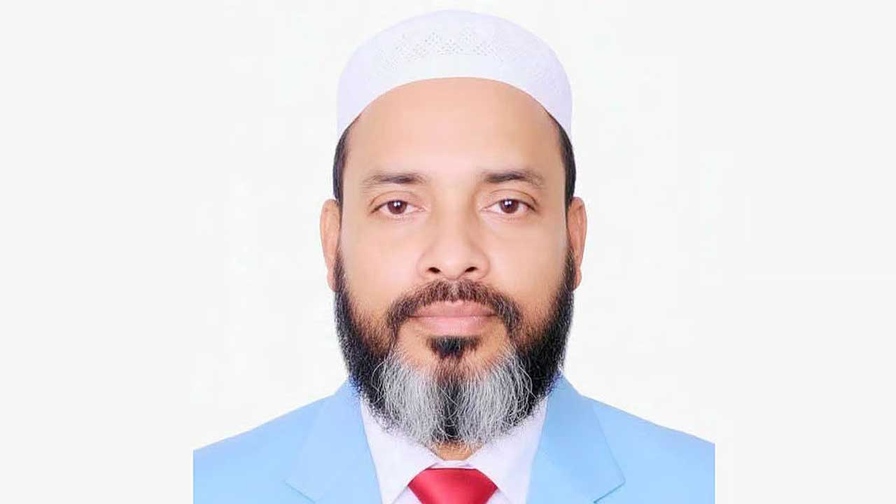 জুলাই শহীদ ছেলের ‘অনুদানের টাকায়’ বাবার বিরুদ্ধে দ্বিতীয় বিয়ের অভিযোগ