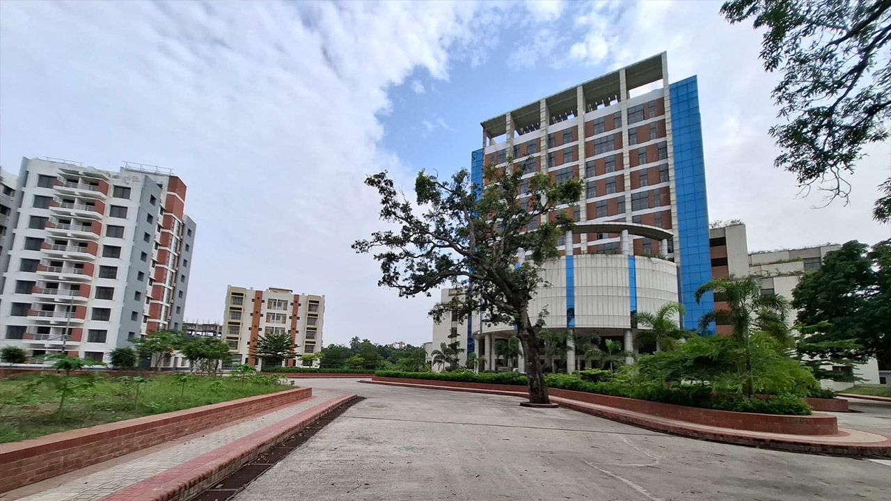 জনবলের অভাবে বন্ধ ৪ হাজার কোটির ৮৬ স্বাস্থ্যসেবা প্রতিষ্ঠান