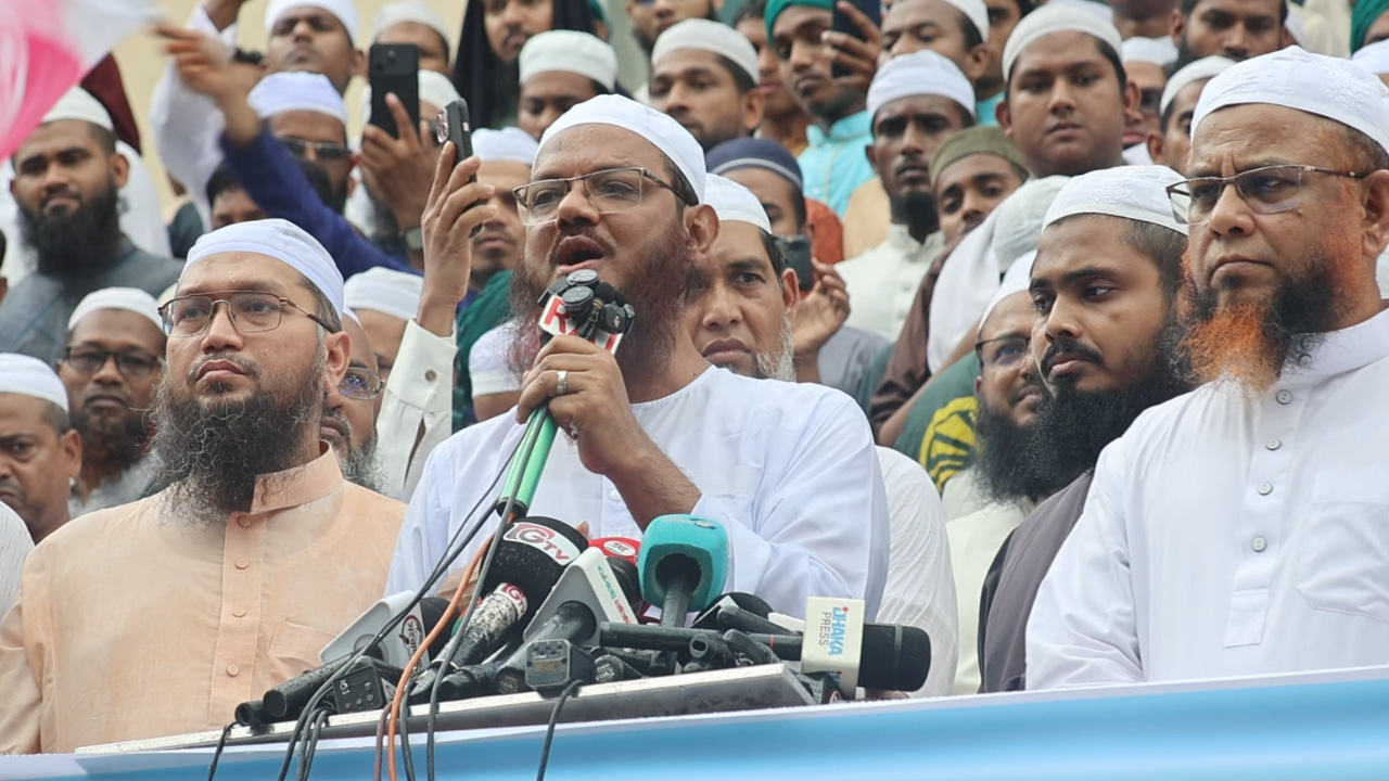 ধর্মকে হাতিয়ার করে সহিংসতা কাম্য নয়: শায়খে চরমোনাই